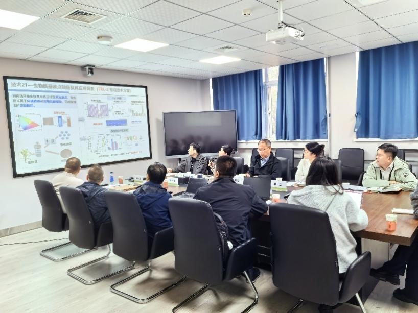生态环境部固管中心危险废物管理技术部到我校交流座谈