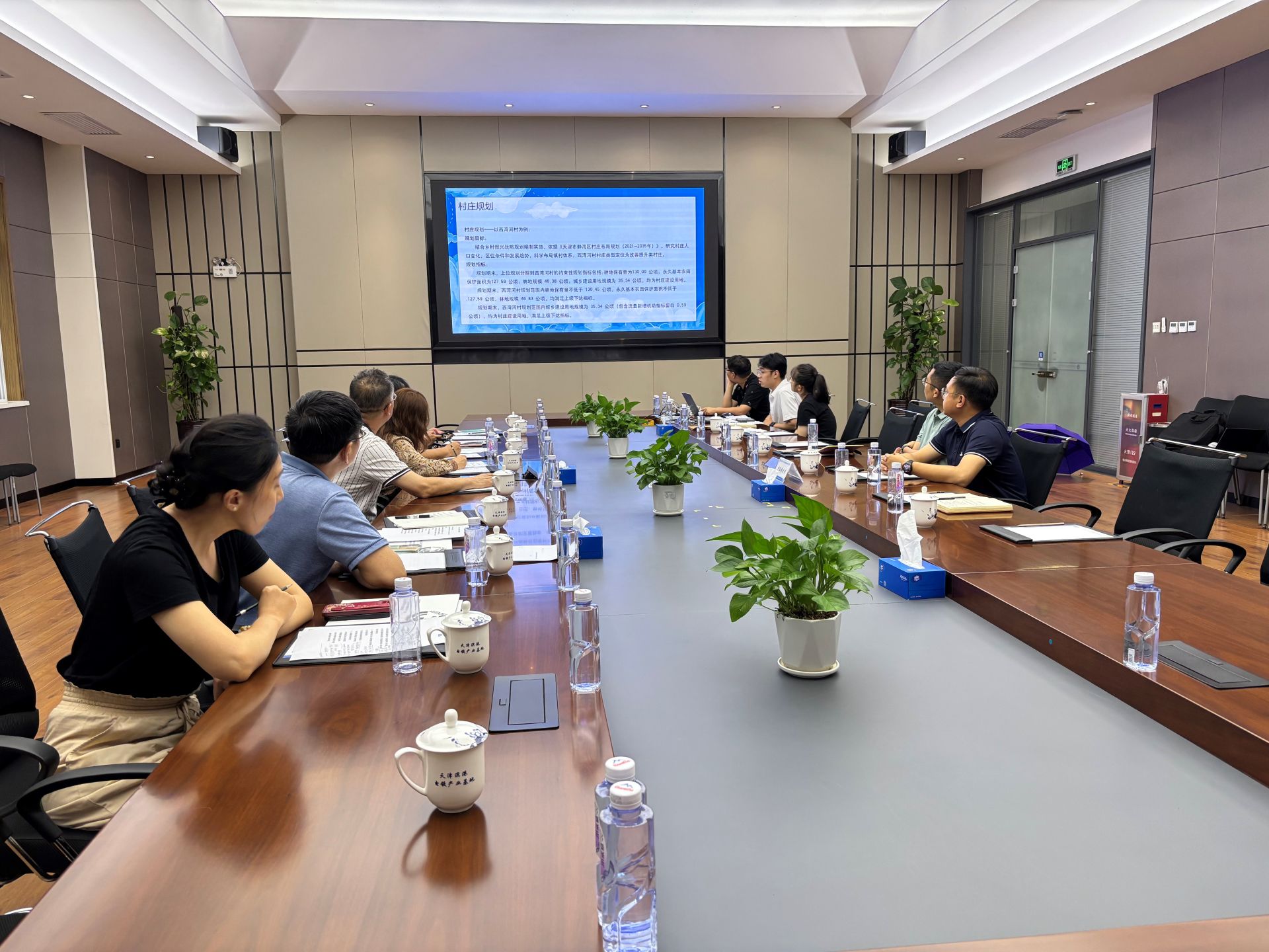 管理学院“未来城市与建筑科研团队”赴天津静海区中旺镇调研