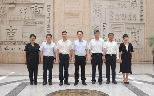 张亚葛宝臻与北辰区委书记倪斌座谈