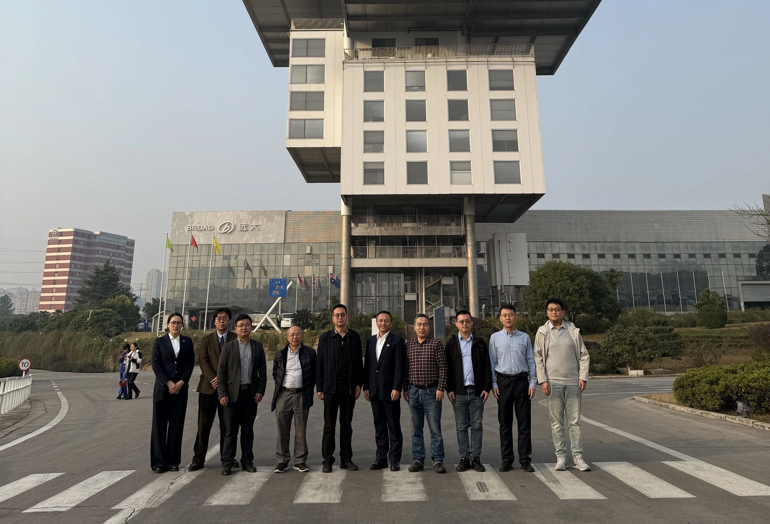 机械工程学院赴远大科技集团有限公司开展合作交流