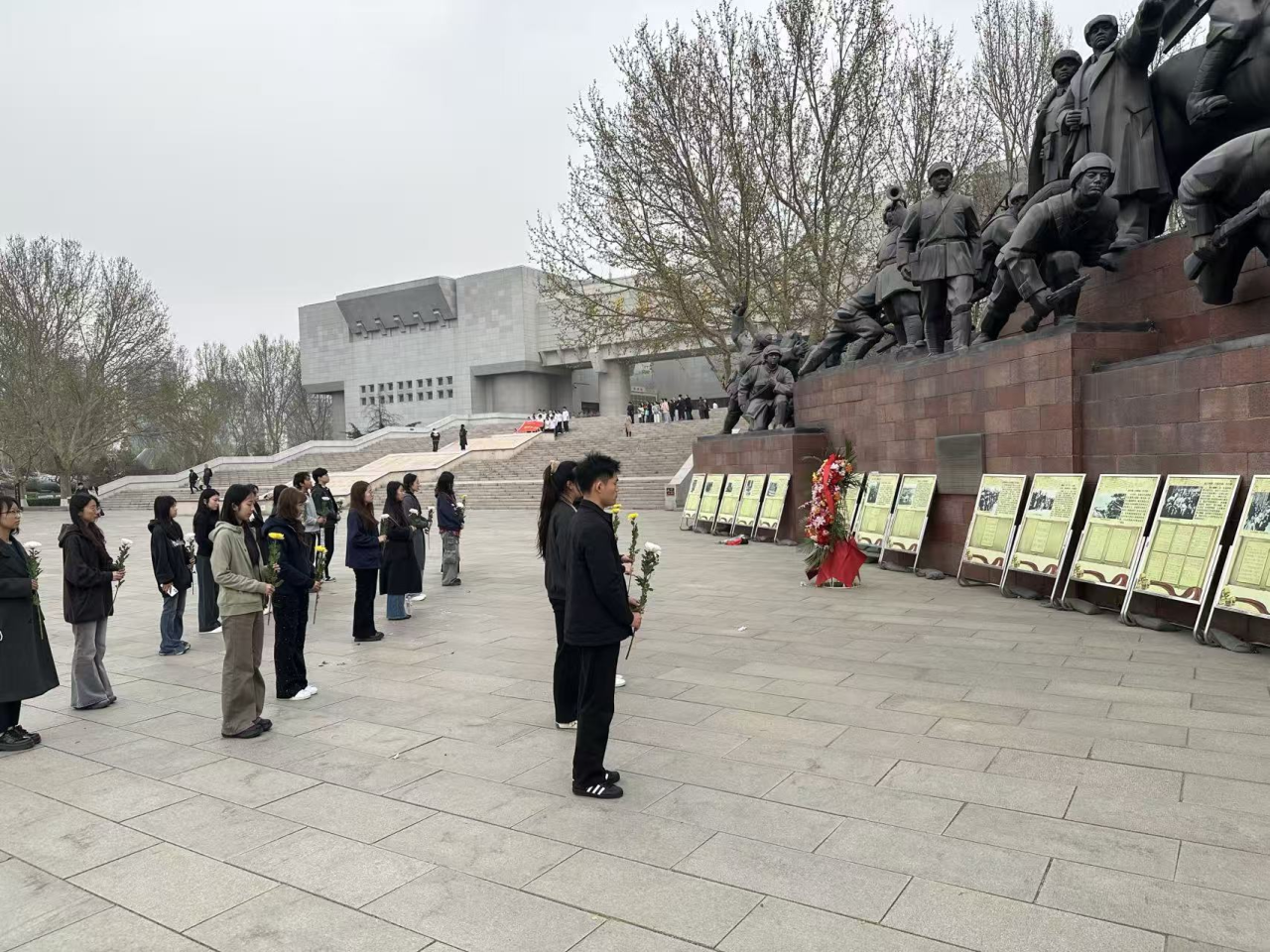 天津教育报微信公众号报道我校开展清明节主题教育活动