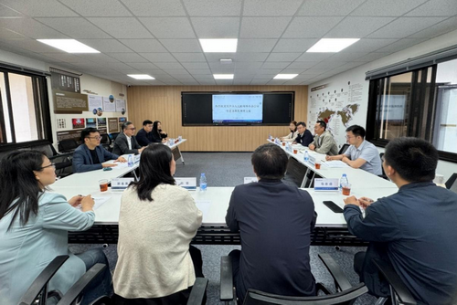 天津市人民政府外事办公室一行到我校调研交流
